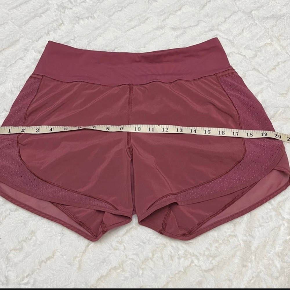 Lululemon Over & Above Shorts 6 #6-05 - Picture 11 of 14